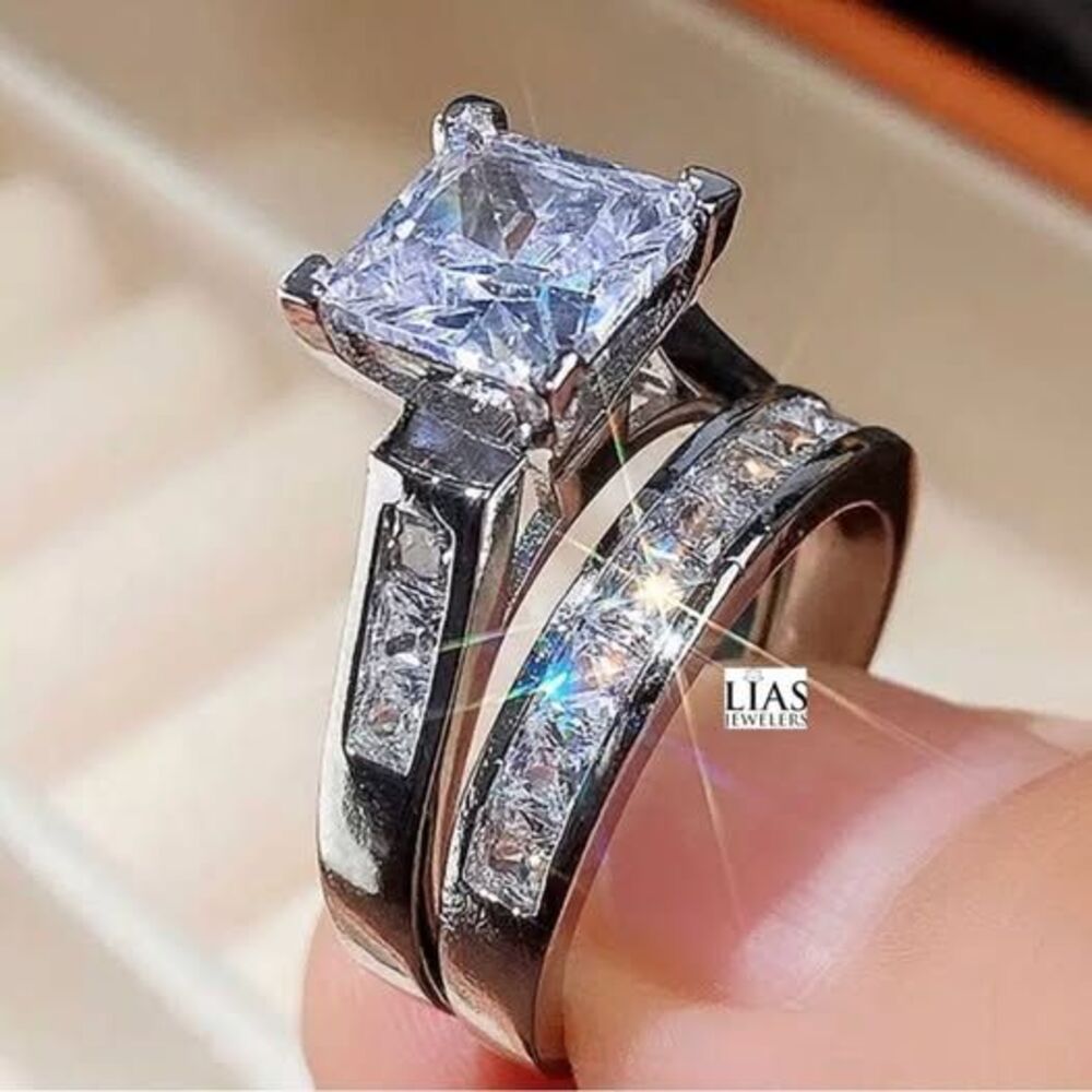 New 18k white gold wedding ring set - Picture 3 of 4